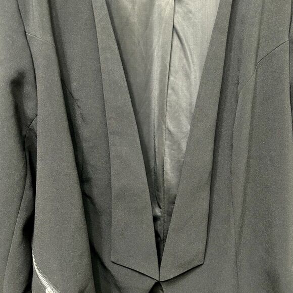 Torrid Blazer Women's Black 2 2X Open Front Shoulder Pads Faux Pockets Jacket - Picture 9 of 13